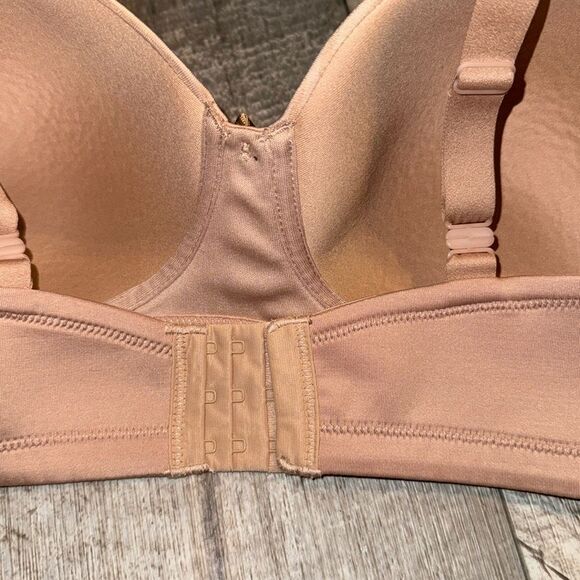 VANITY FAIR multi-function bra- size 38D - Picture 6 of 9